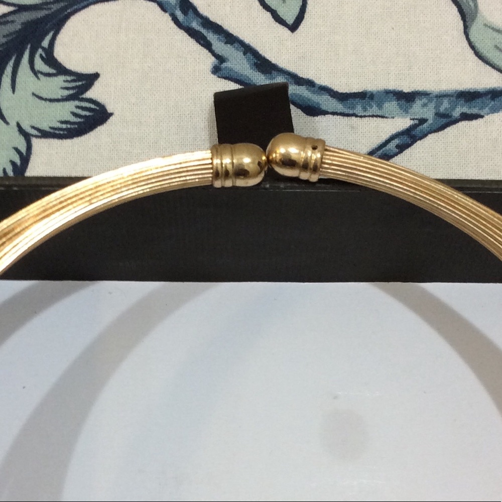 Necklace - Picture 3 of 3